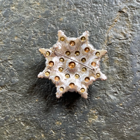 Darling Crystal Silver Snowflake Brooch - Picture 2 of 3